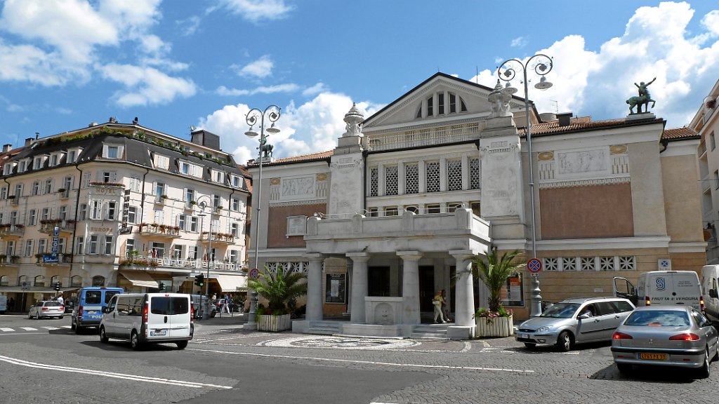 2011-08-01 12.06.00.jpg